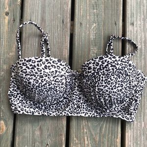 Animal Print Bikini Top Size L🐆